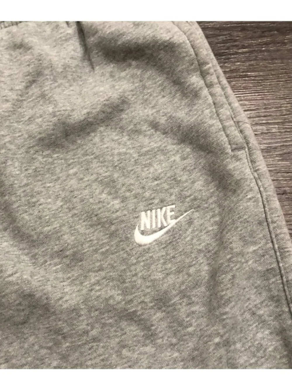 Nike Club Fleece Joggers Mens Large Gray Sweatpants White Embroidered Swoosh